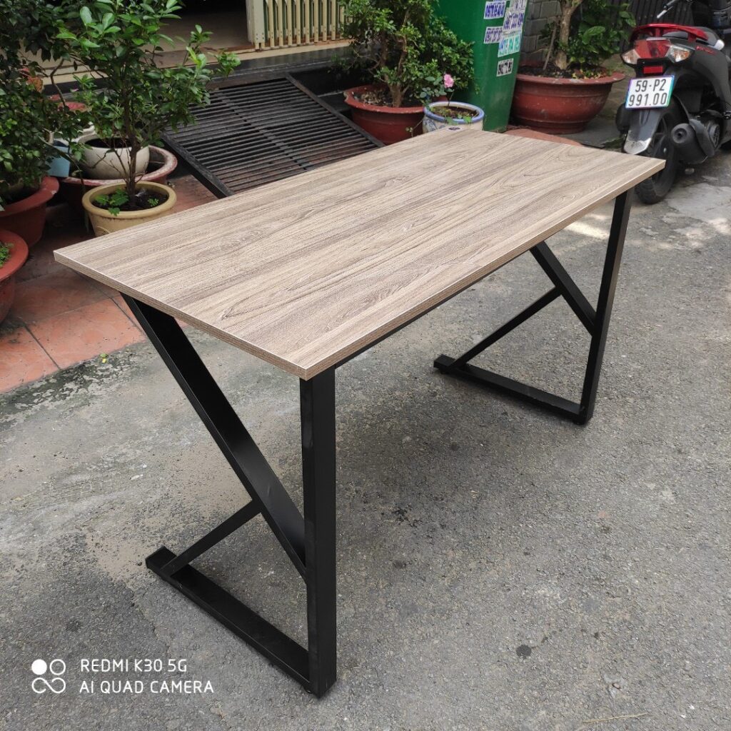 Bàn làm việc chân sắt mặt gỗ chữ K nhiều màu BA-K6 13 z5374972106944 1c6039c7269689b7d6c9cae818dd7f37