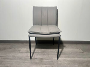 Ghế Cafe PV-TT192 Lưng Bọc Da MicroFiber Chân Sắt Sơn Tĩnh Điện 4 z5822318905897 c460bd84cf7424cd68bd5e50e7a284e7