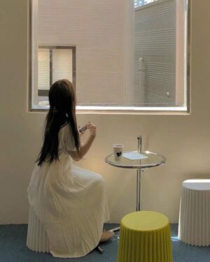 Bàn cafe decor kiếng trong suốt nâng hạ BCF-TT623 3 z4617752176226 97010d87823dc4a50084718de5202238 600x750 1