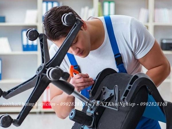 Giới thiệu tổng quan về dịch vụ sửa ghế văn phòng tại TP.HCM