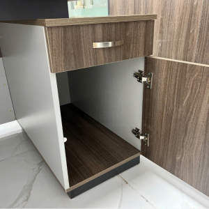 Bàn Giám Đốc Gỗ MDF Thiết Kế Hiện Đại BGD124 5 ban giam doc yem op noi trang nha bgd136 05 1758962027.webp